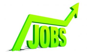 This popular bank is hiring graduates; good salary promised