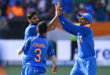 Bowlers do star turn as India thump Pakistan by 8 wickets