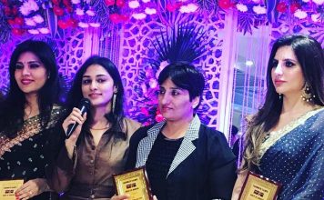 Kirti Rathi Sikaria brightens up the city of Vaishali, Gaziabad with her best Dance Dandiya Raas