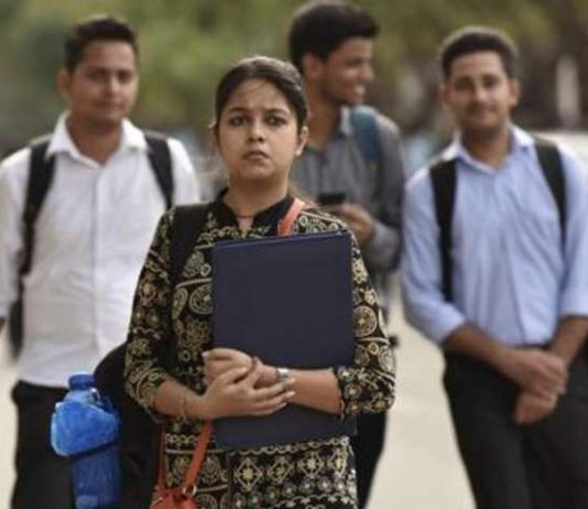 483 jobs available for Data Entry Operator; salary over Rs 62,000