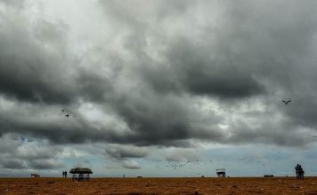 Cyclone Titli hits Odisha’s Gopalpur, over 3 lakh moved to safety