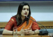Breaking: Priyanka Chaturvedi quits Congress after her critical tweet