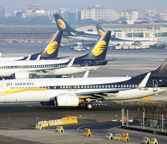 Jet pilots defer mass leave decision to April 15