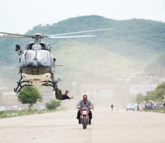 Akshay Kumar’s risky chopper stunt for Sooryavanshi