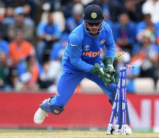 World Cup 2019: 10 Points: ICC makes it clear that Dhoni cannot wear Balidan insignia on gloves, Mahi upset