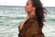 #Motherhood: Amy embraces baby bump, stretch marks, weight gain