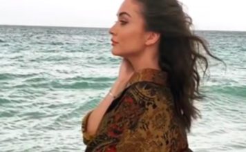 #Motherhood: Amy embraces baby bump, stretch marks, weight gain