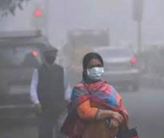 High pollution causing eye problems in Delhi