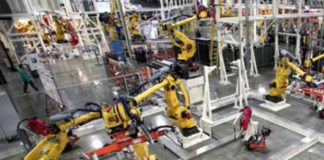 Industrial production contracts by 4.3% in September