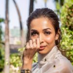 Malaika ditches car, hops into an autorickshaw