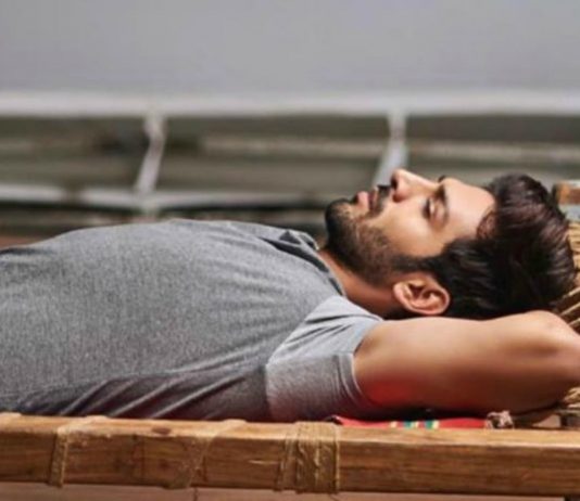 Kartik Aaryan is missing his GIRLFRIEND?