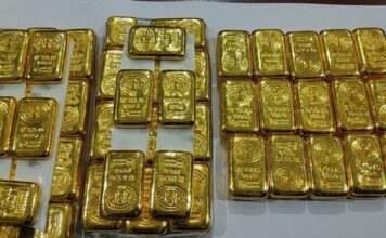 4 kg gold recovered; FM inquires wellbeing of injured officials