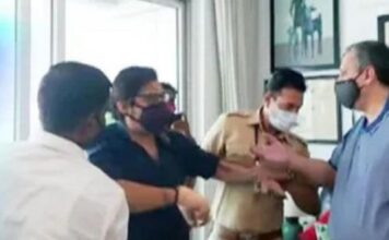 Maharashtra Police arrest veteran TV anchor Arnab Goswami in connection with old case