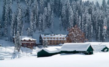 Jammu and Kashmir: Heavy snowfall declared as natural calamity under SDRF act