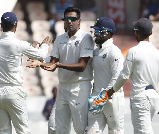 Ashwin has best chance of reaching 800-wicket mark, Lyon not good enough: Muralitharan
