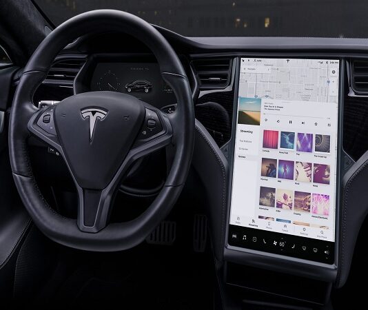 Tesla to recall 158,000 cars due to failing displays?