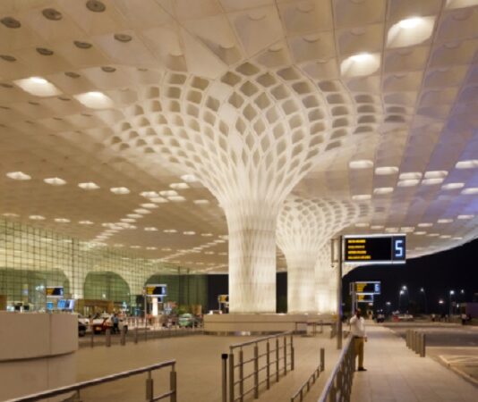 Washington: US advises its citizens to avoid travelling to India amid massive surge in COVID-19 cases