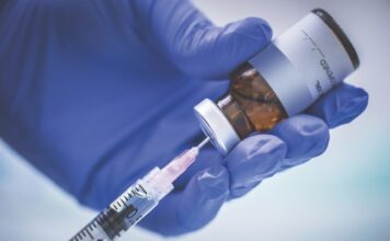 Aligarh: FIR lodged against ANM, who threw 29 vaccine loaded syringes in dustbin