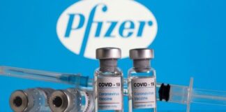 US warns Pfizer, Moderna COVID-19 vaccine recipients to watch for enlarged heart symptoms