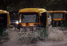 Rain in Delhi-NCR: Heavy rainfall leads to waterlogging in National Capital, traffic movement affected