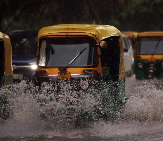 Rain in Delhi-NCR: Heavy rainfall leads to waterlogging in National Capital, traffic movement affected