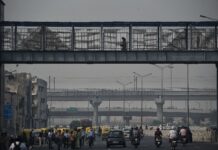 Delihi Air Quality continues to remain ‘very poor’ despite rain