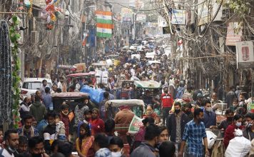 India reports 2,55,874 new COVID cases, daily positivity rate dips to 15.52 pc