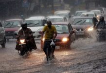 Mercury dips in Delhi as rain, wind return