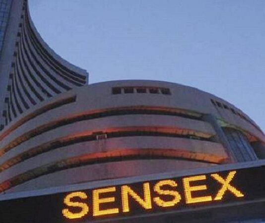 Sensex slumps 449 points; banking, financial stocks dip