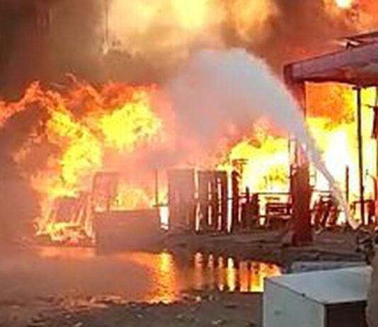 Fire breaks out in Delhi’s Azad market area, no casualties reported