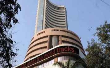 Sensex drops 786 points; realty, IT stocks dip