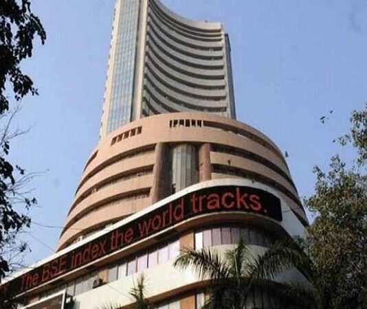 Sensex drops 786 points; realty, IT stocks dip