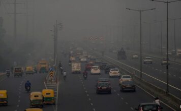 At AQI of 310, air quality in Delhi continues to remain in ‘very poor’ category