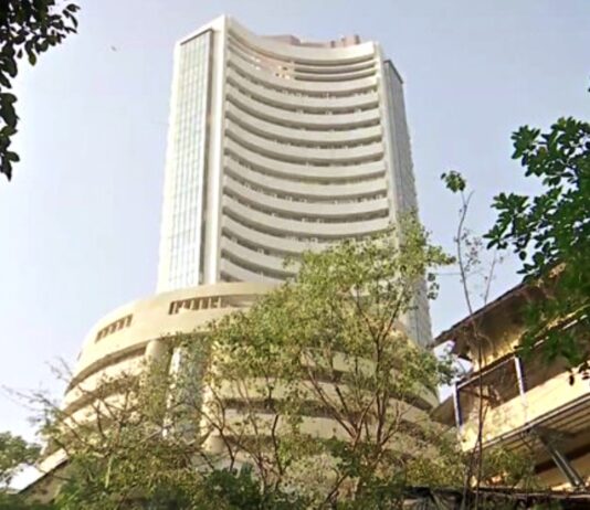 Market soars to new heights as Federal Reserve signals shift: Sensex and Nifty surges amid global economic optimism