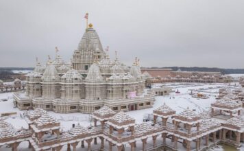 BAPS Swaminarayan temple in New Jersey covered in blanket of snow, breathtaking pictures wows netizens