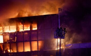 ISIS claims responsibility for terror attack on Moscow concert hall; US claims of warning Russia about impending attack