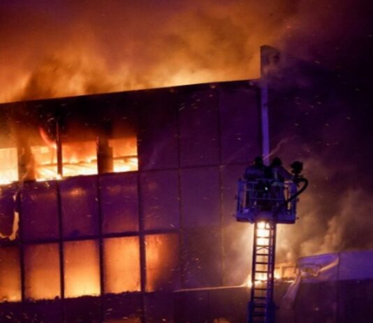 ISIS claims responsibility for terror attack on Moscow concert hall; US claims of warning Russia about impending attack