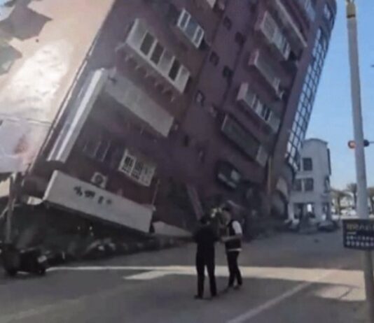 7.4 magnitude earthquake off Taiwan’s east coast triggers tsunami warnings in Japan