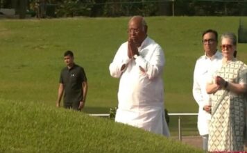 Congress pays tribute to former PM Jawaharlal Nehru on his 60th death anniversary