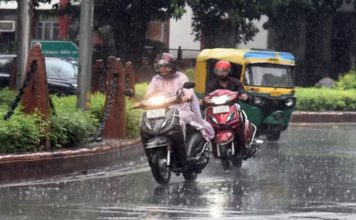 Parts of Delhi face waterlogging, traffic jams following heavy downpours