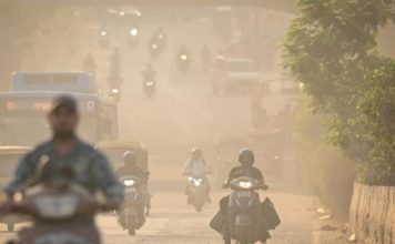 AQI in Delhi drops to 226; residents face breathing issues
