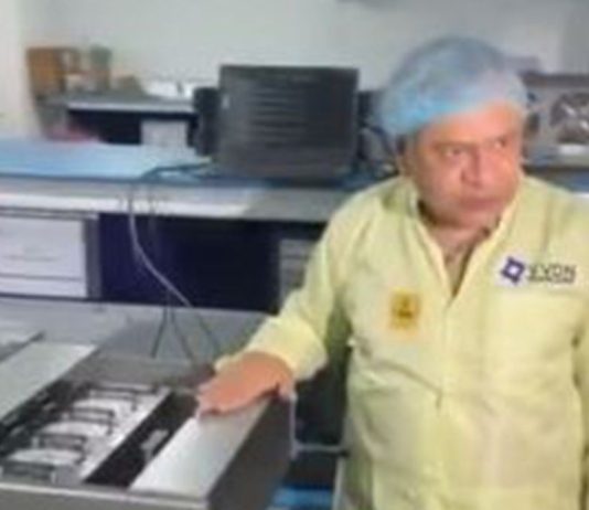 Union Minister Ashwini Vaishnaw showcases India’s indigenous AI server ‘Adipoli’