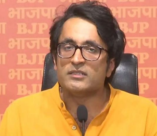 “Speaks like local goon: BJP hits back at Rahul Gandhi for “insulting” PM Modi