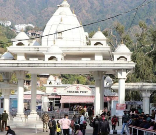 J-K: Vaishno Devi Yatra resumes after 3-day suspension due to heavy rains
