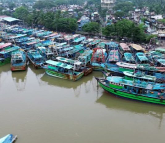 Orange alert as cyclone ‘Ditwah’ nears coasts of TN, Puducherry