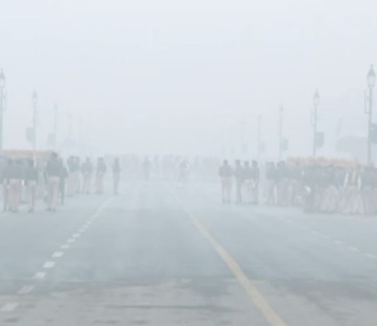 Smog covers parts of Delhi-NCR as AQI remains in ‘Poor’ category at 294