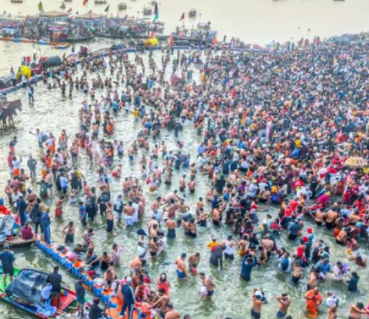 Devotees gather in large numbers at Sangam in Prayagraj to take holy dip on Basant Panchami