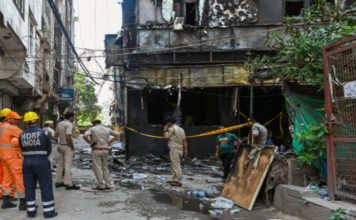 “People were hitting glass windows with whatever they had”: Local resident recalls ‘harrowing’ Malviya Nagar fire tragedy