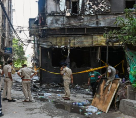 “People were hitting glass windows with whatever they had”: Local resident recalls ‘harrowing’ Malviya Nagar fire tragedy